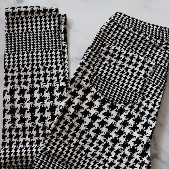 Seductions High-Waisted Skinny Pants - Picture 1 of 5